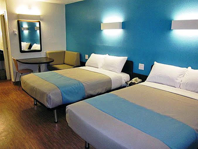 Motel 6-Overland Park, Ks מראה חיצוני תמונה